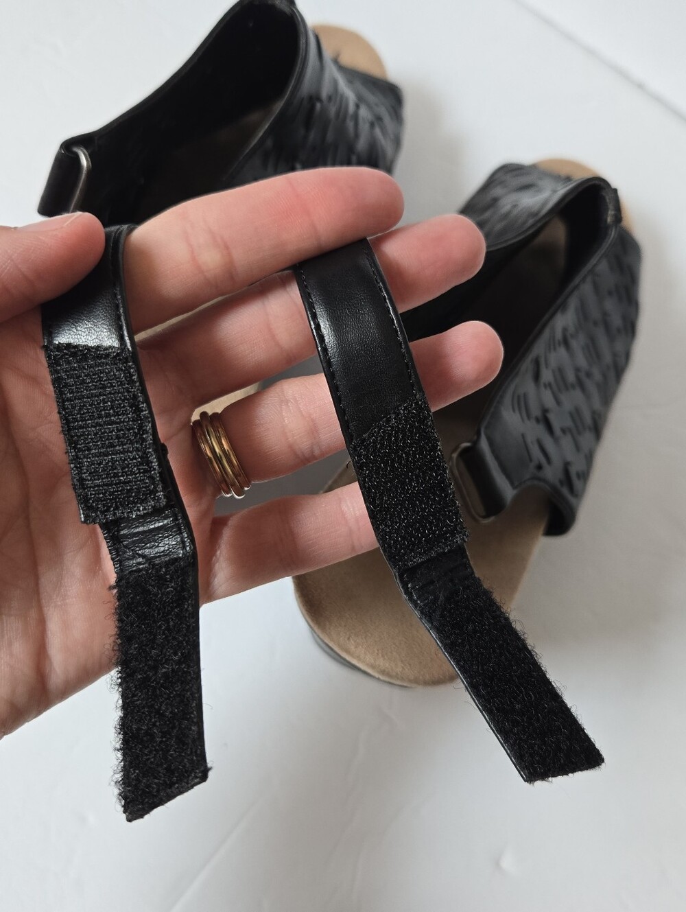 Women’s Black Cut Out Wedge Sandals Ankle strap Size 11 Chinese Laundry - Picture 7 of 17